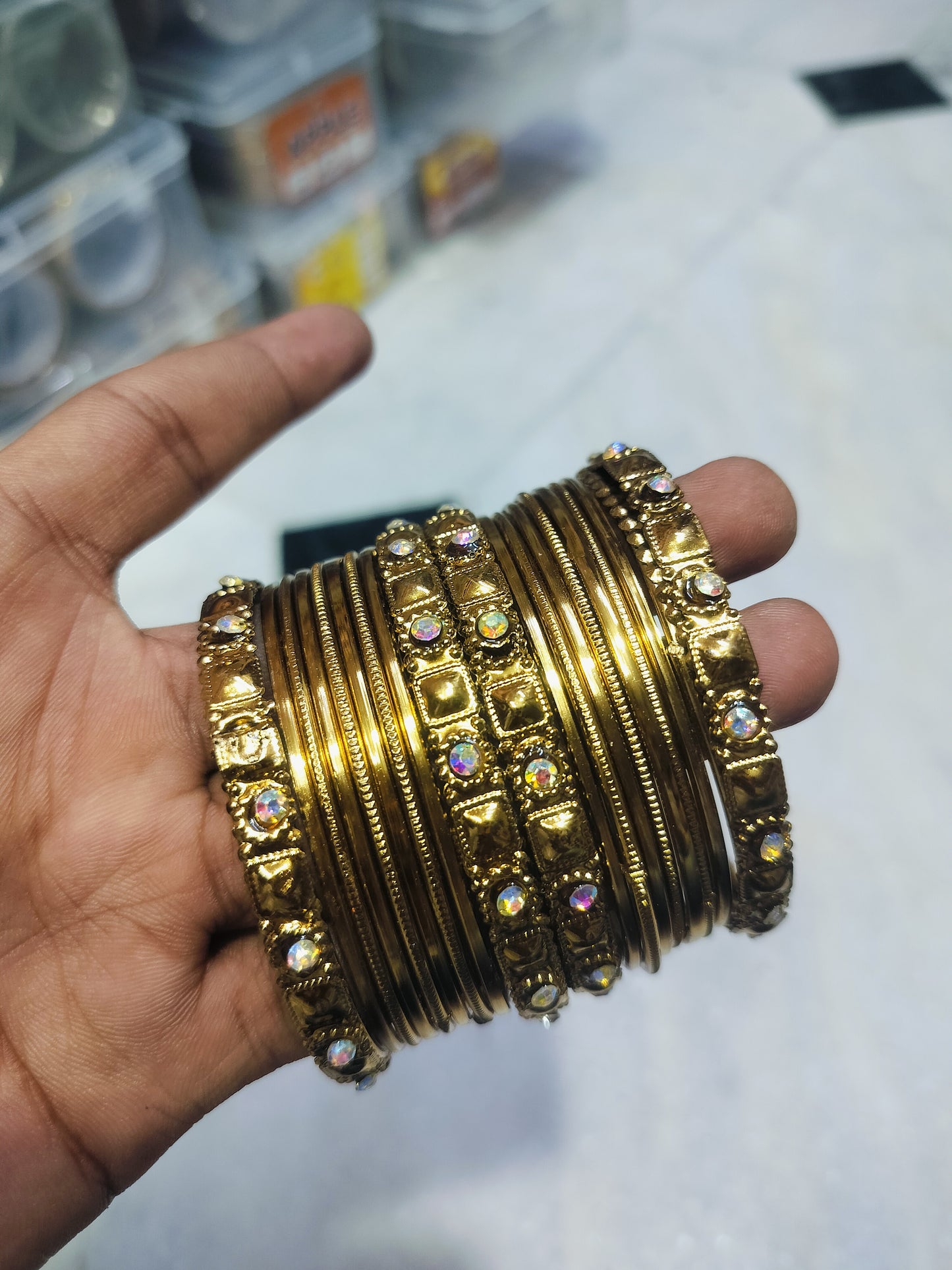 ANTIQUE LOOK SET BANGLES