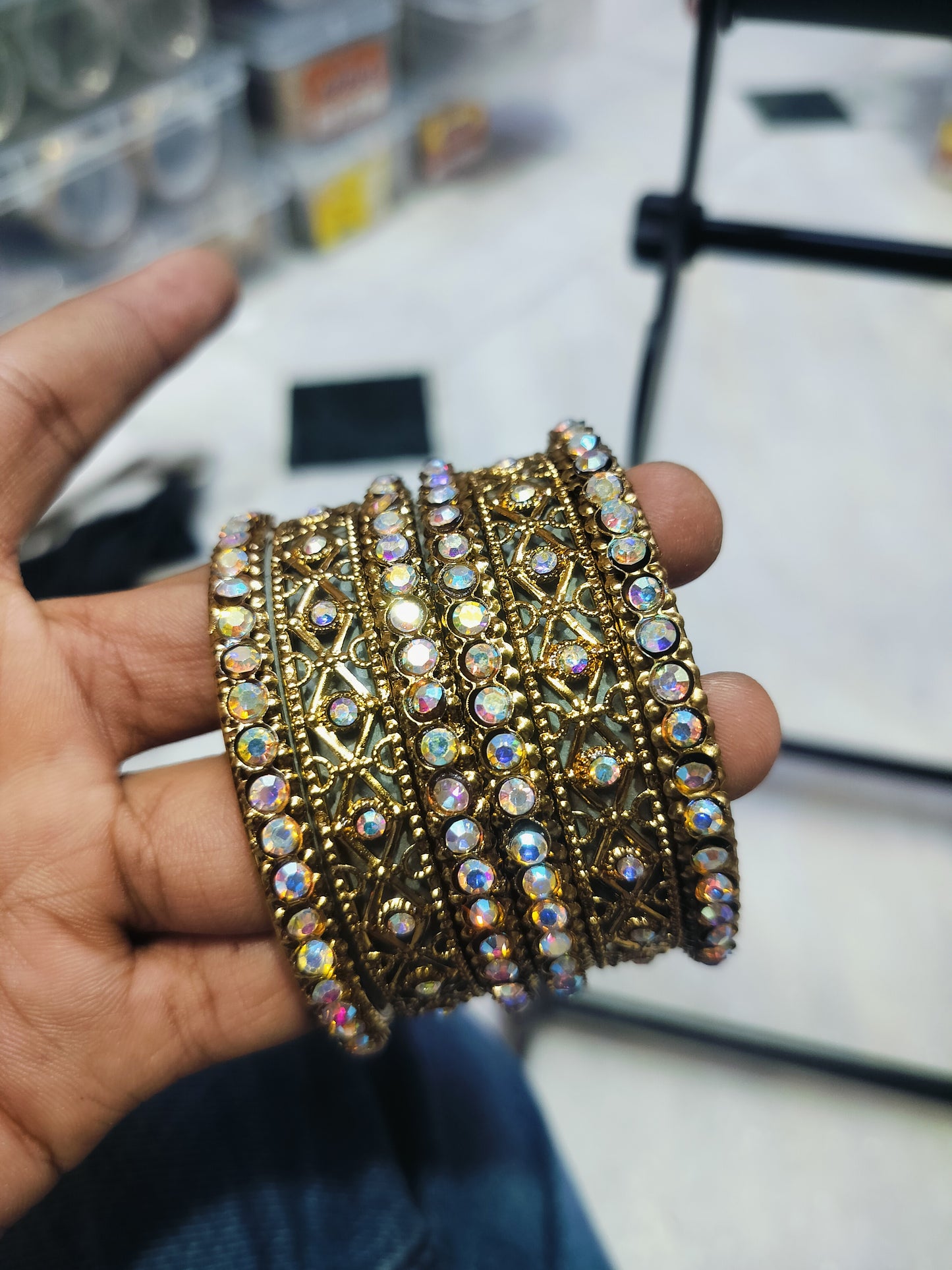 ANTIQUE LOOK STONE SET BANGLES