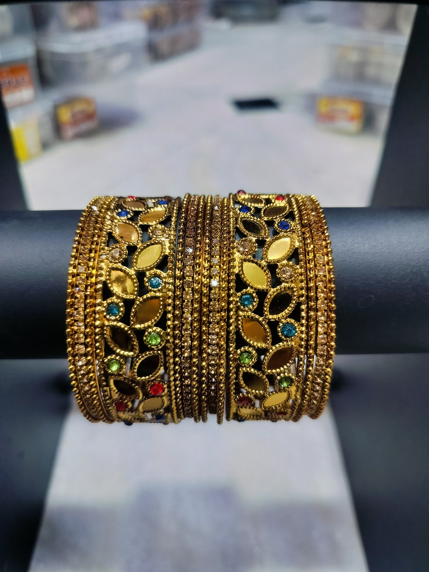 ANTIQUELOOK GOLD PLATED BANGLES SET