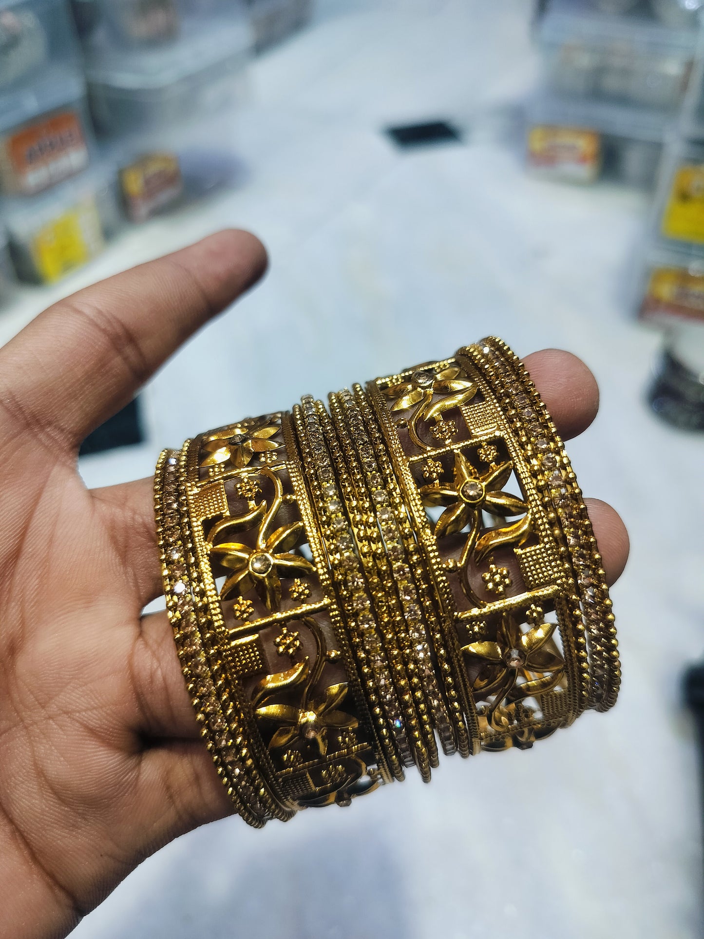 ANTIQUELOOK GOLD PLATED BANGLES SET