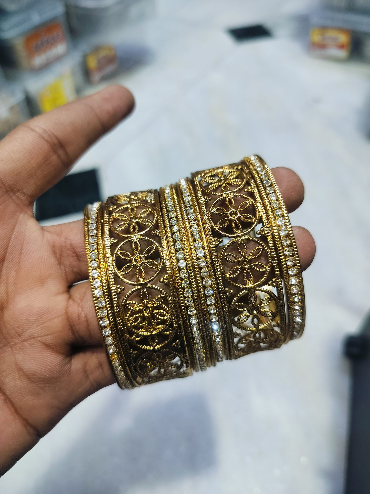 ANTIQUE LOOK GOLD PLATED SET BANGLES