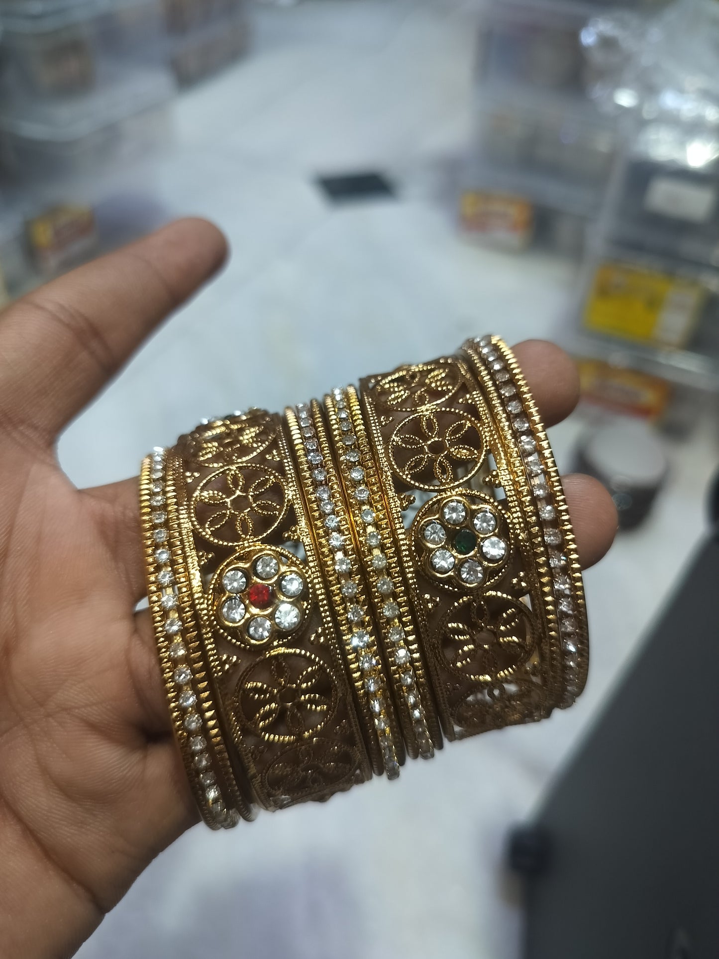 ANTIQUE LOOK GOLD PLATED SET BANGLES