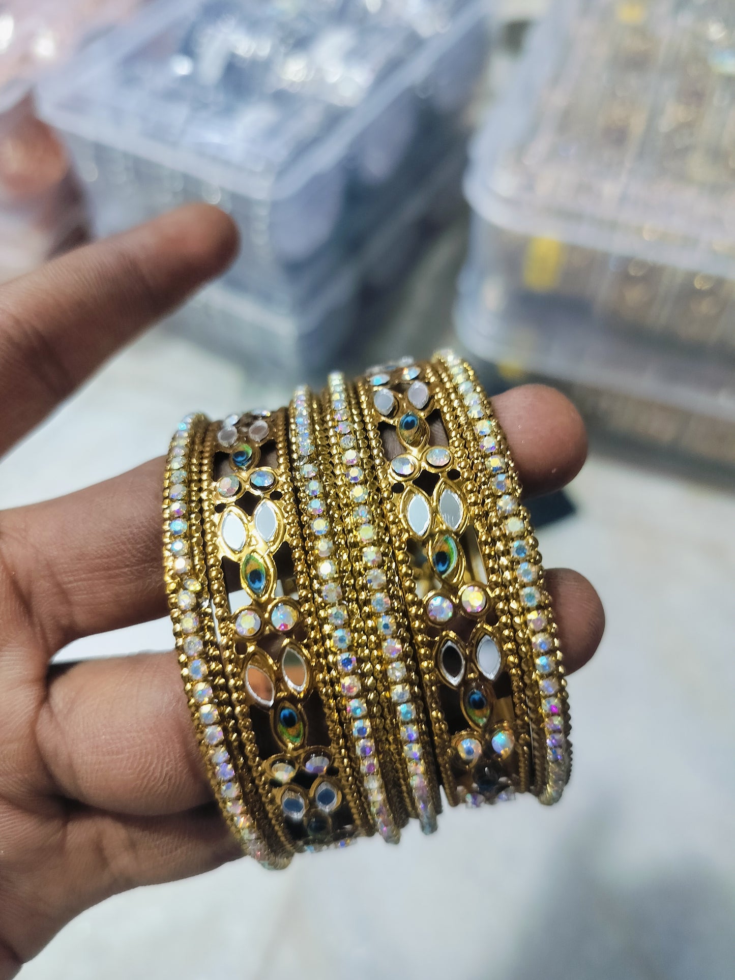 ANTIQUE LOOK SET BANGLES