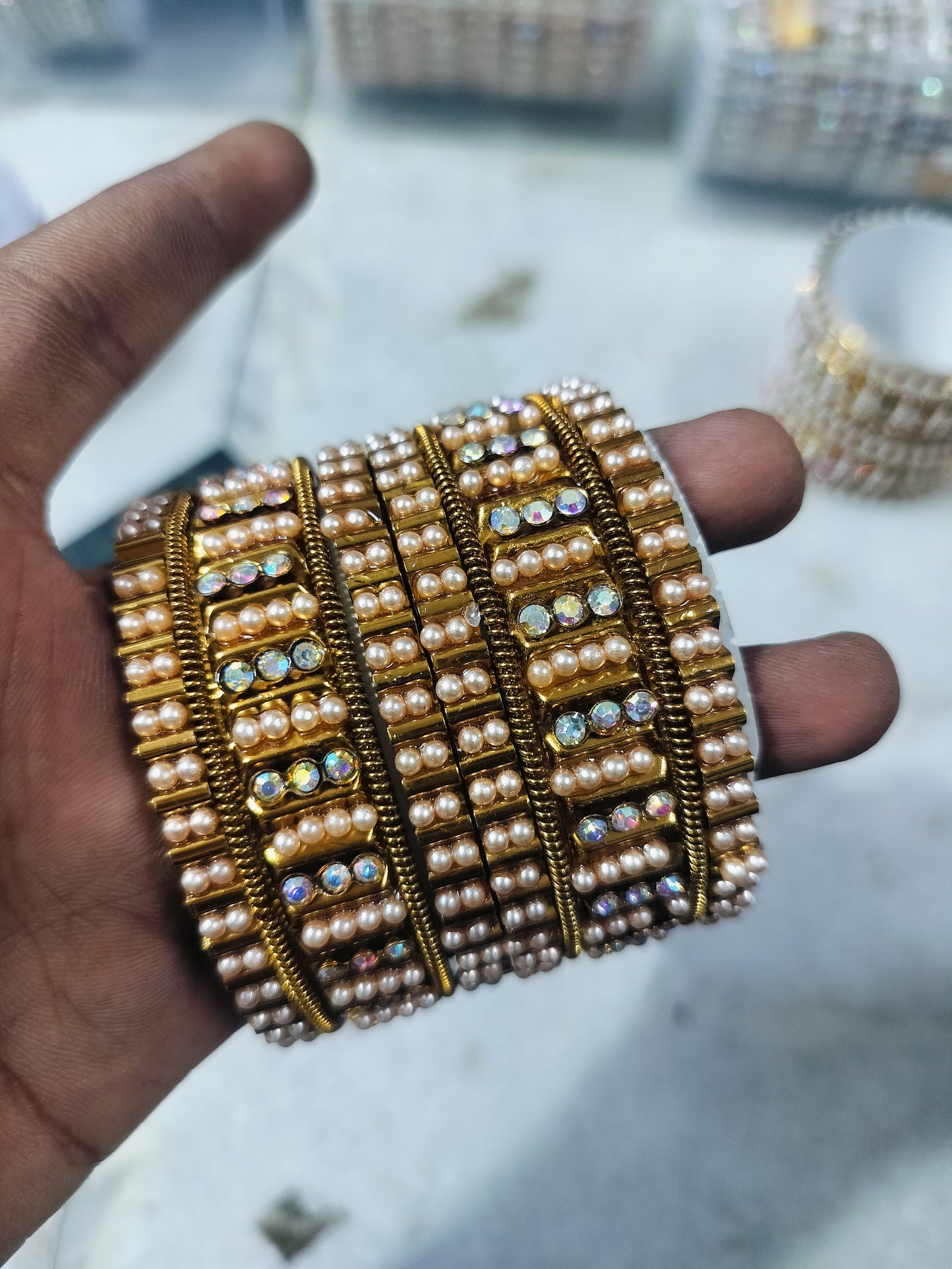 ANTIQUE LOOK SET BANGLES