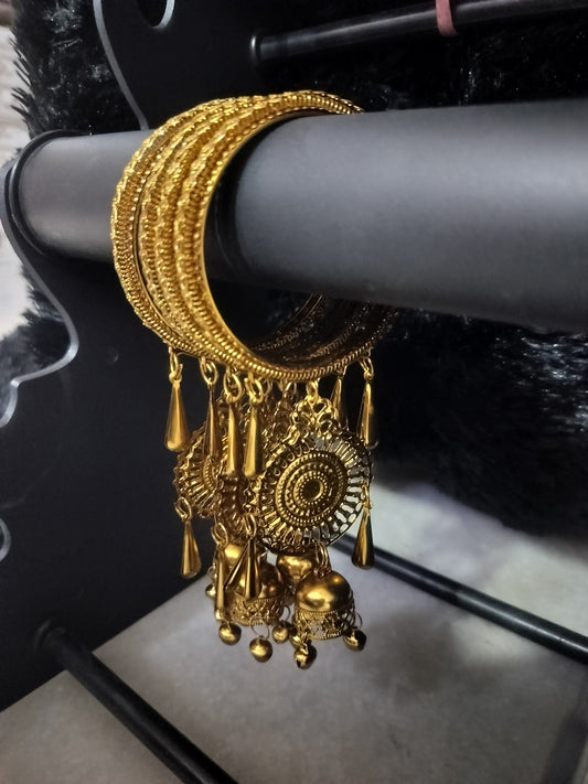 ANTIQUE METAL JUMKI BANGLES 05