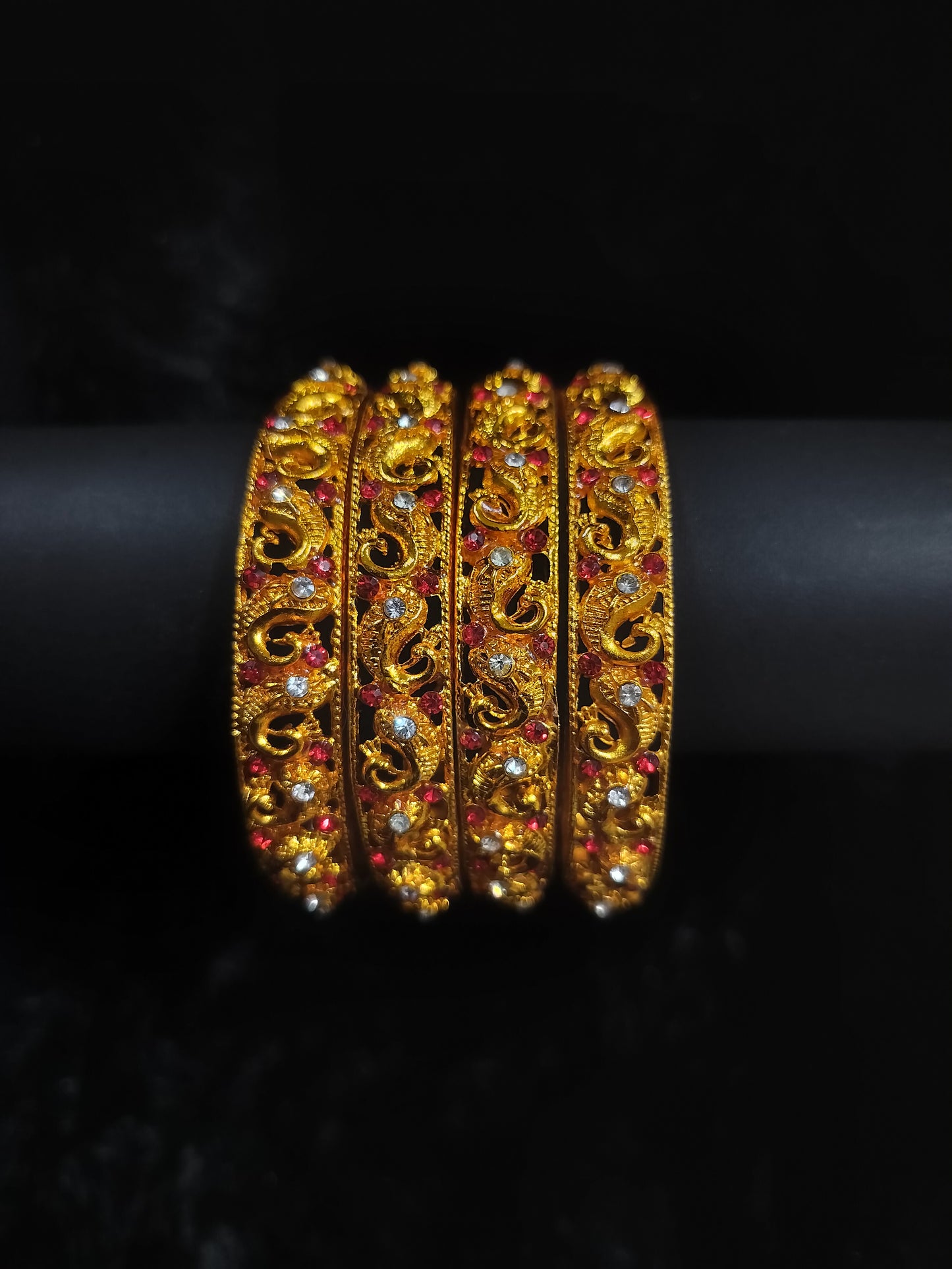 ANTIQUE LOOK STONE BANGLES